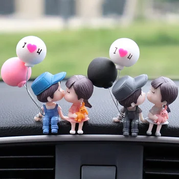 A Decoração do carro Bonito dos desenhos animados Casais Figura de Ação Figuras de Balão de Enfeite Auto Interior Dashboard Acessórios para as Meninas Presentes