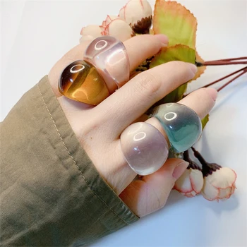 Novo coreano Encantos Candy Color Geométricas Anéis para as Mulheres Resina Doce Simples Vintage Anéis Jóias de 90 Estilo Amizade Presentes